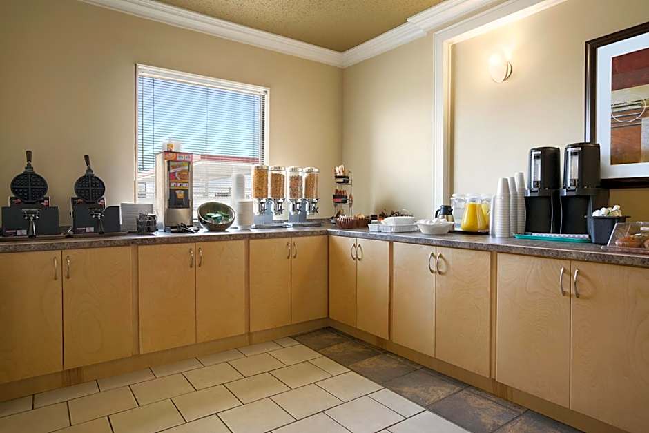 Days Inn by Wyndham High Level