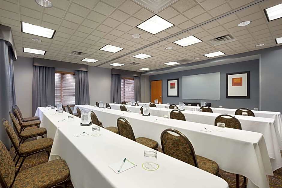 Wingate by Wyndham Sylvania/Toledo