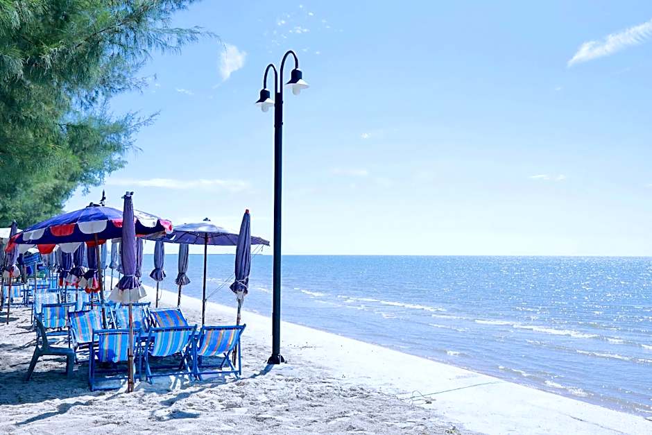 The BEACH CHA AM Suites