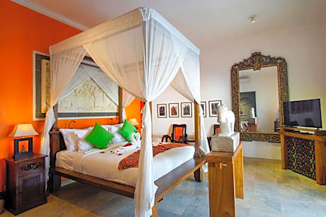 Triple Room with Bath