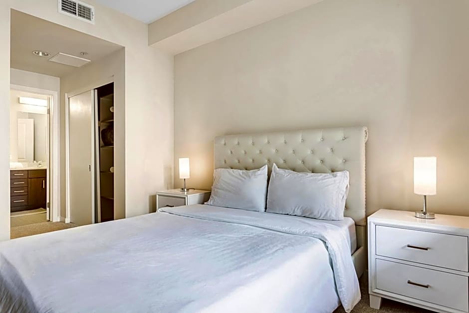 Luxury 2 Bedroom 2 Bathroom With Fitness Center and Pool