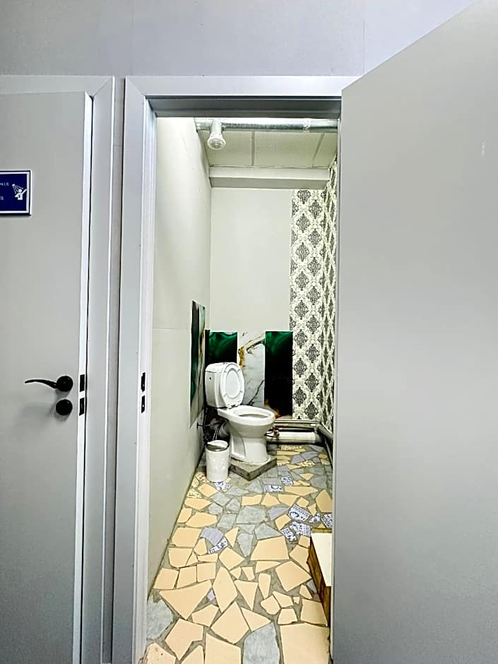 Center Capsule Hostel