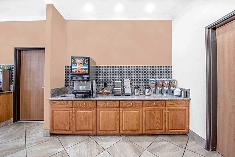 Baymont by Wyndham Pearsall