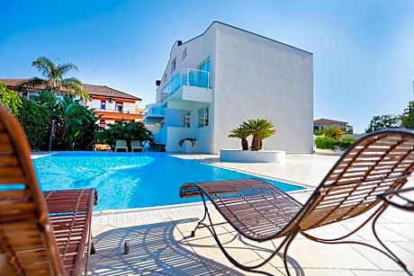 Path House - Etna & Sea View