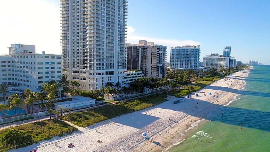 Deluxe Studios and Apartments at the Casablanca