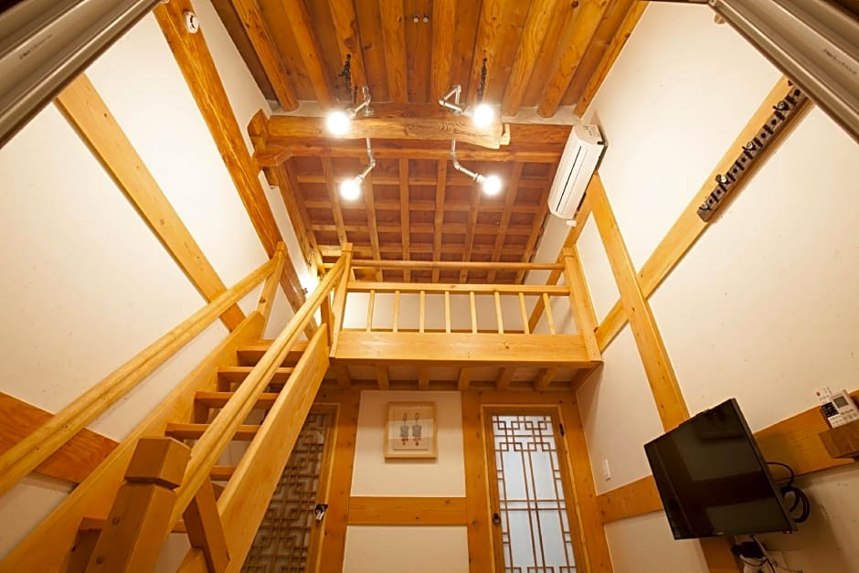 Samlockhon Hanok Guesthouse