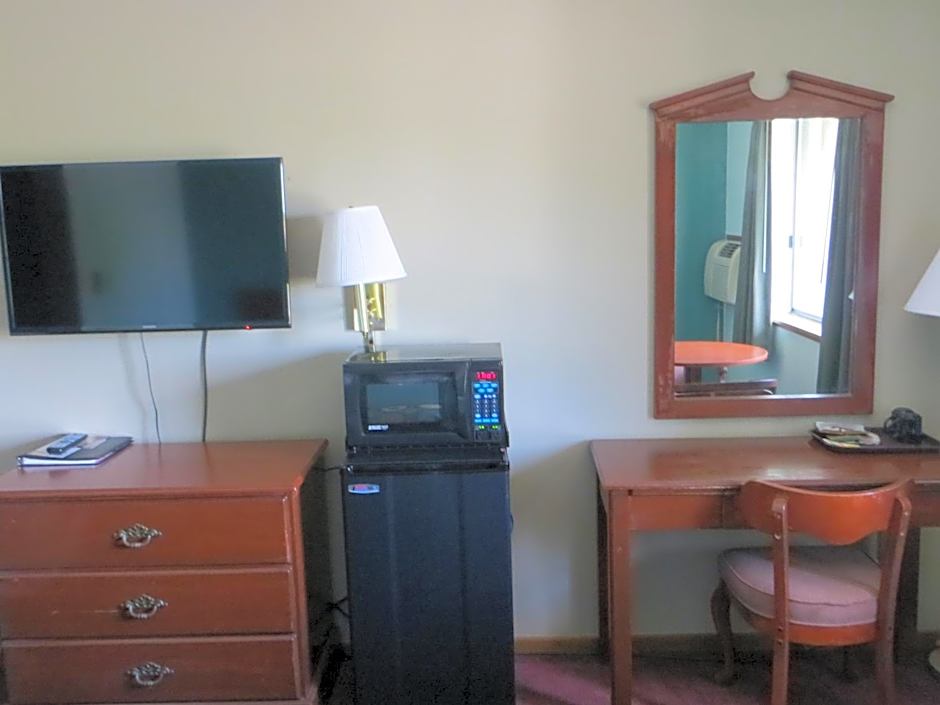 Photo 1 of 4 of Studio 1 Queen Bed Suite