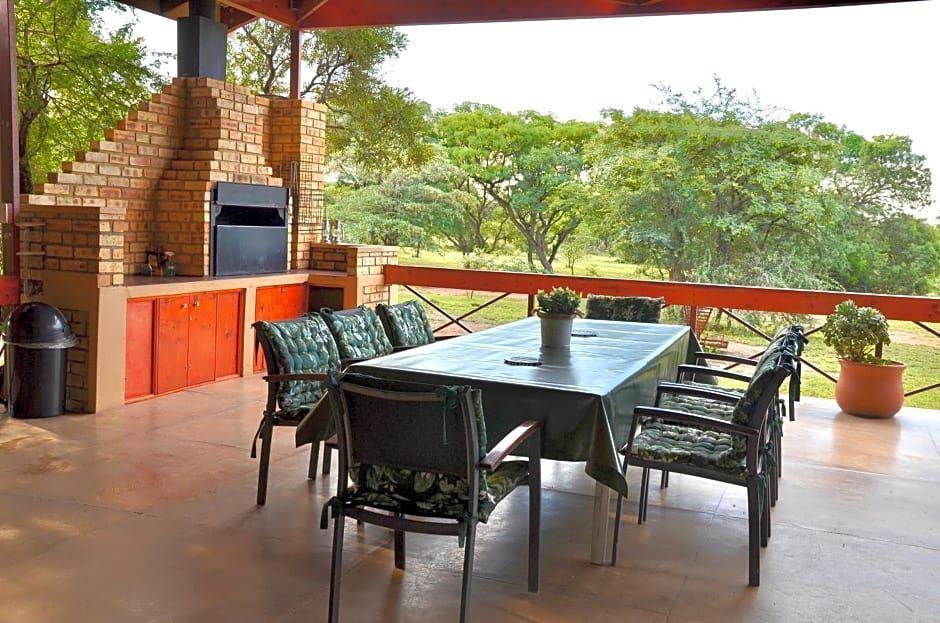 Muqurati Lodge - Dinokeng Game Reserve