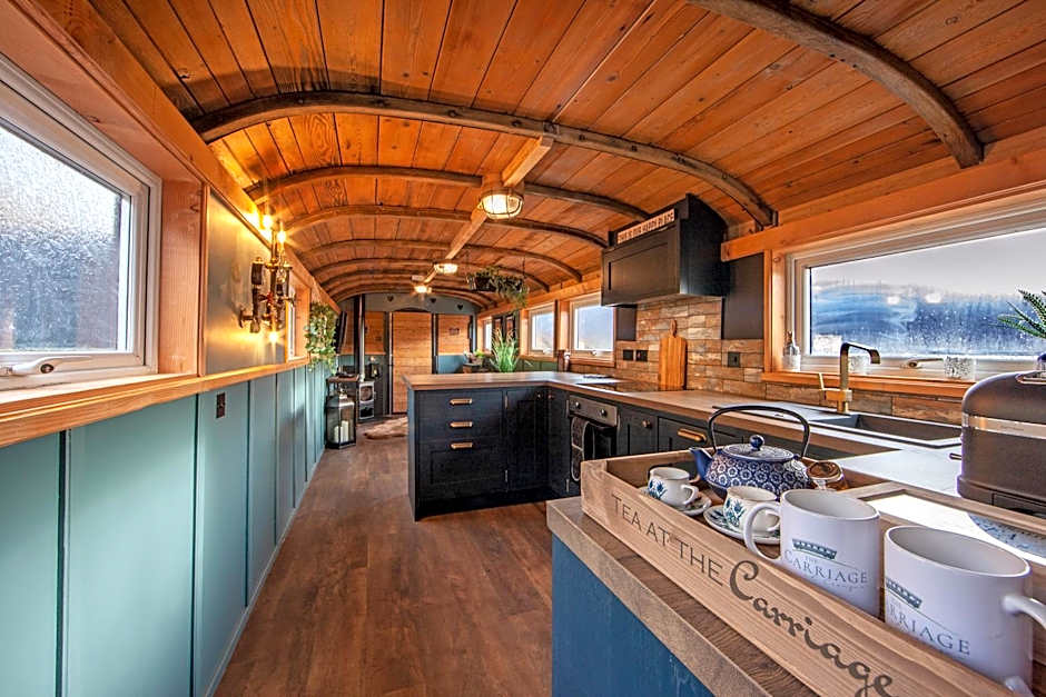 Appin Holiday Homes - Lodges, Shepherds Hut and Train Carriage stays