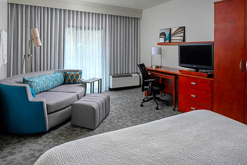 Courtyard by Marriott Jacksonville at the Mayo Clinic Campus/Beaches