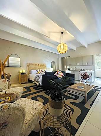 Deluxe King Suite