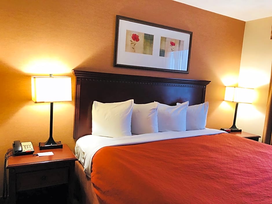 Queens County Inn and Suites