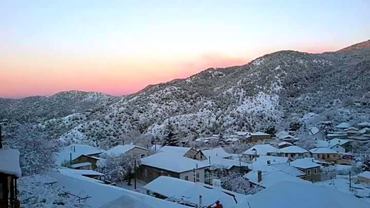 Mountain Rose Hotel & Restaurant