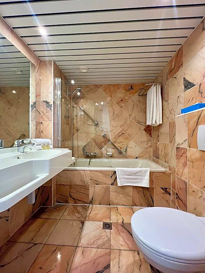 Bedford Hotel & Congress Centre