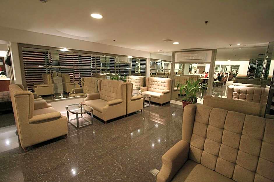 Hotel St. Ellis