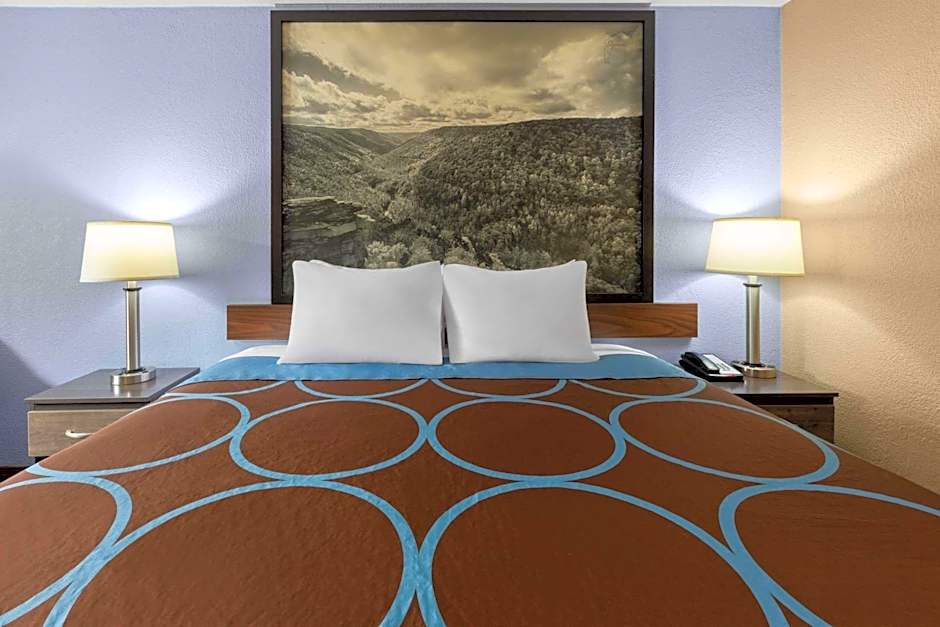 Super 8 by Wyndham Bridgeport/Clarksburg Area