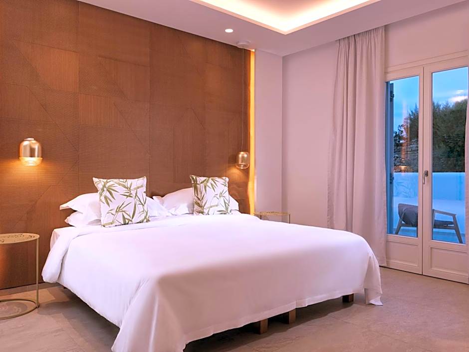 Myconian Korali Relais & Chateaux