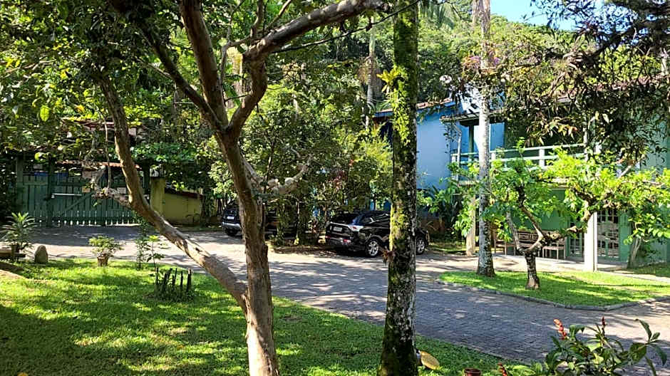 Alegria casa 3 dorms Cond Fechado churrasqueira piscina