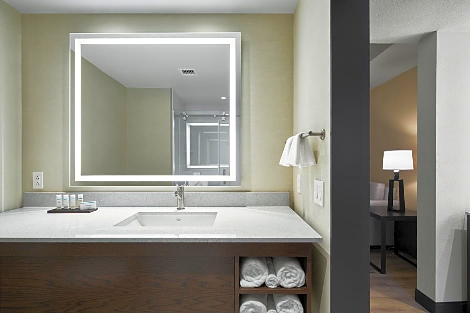 Embassy Suites by Hilton Nashville