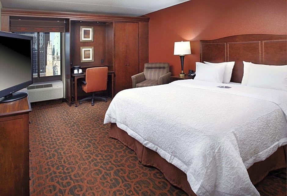 Hampton Inn By Hilton Cleveland-Downtown