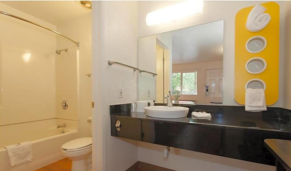 Motel 6-Sacramento, CA - Central