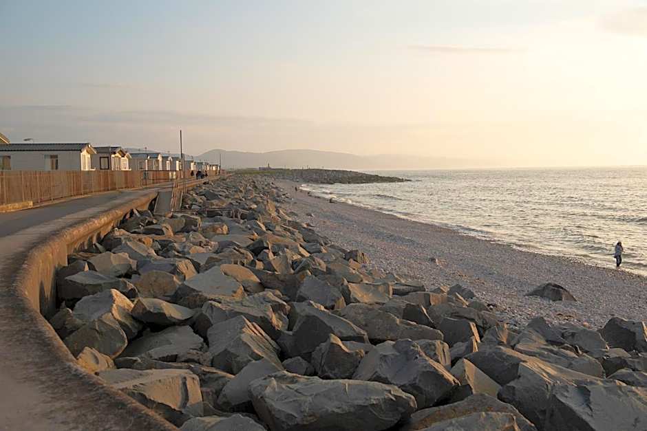 2 Bed Caravan For Hire at Golden Sands in Rhyl