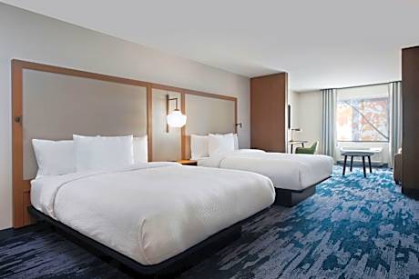 Studio with Two Queen Beds and Sofa Bed - Hearing Accessible
