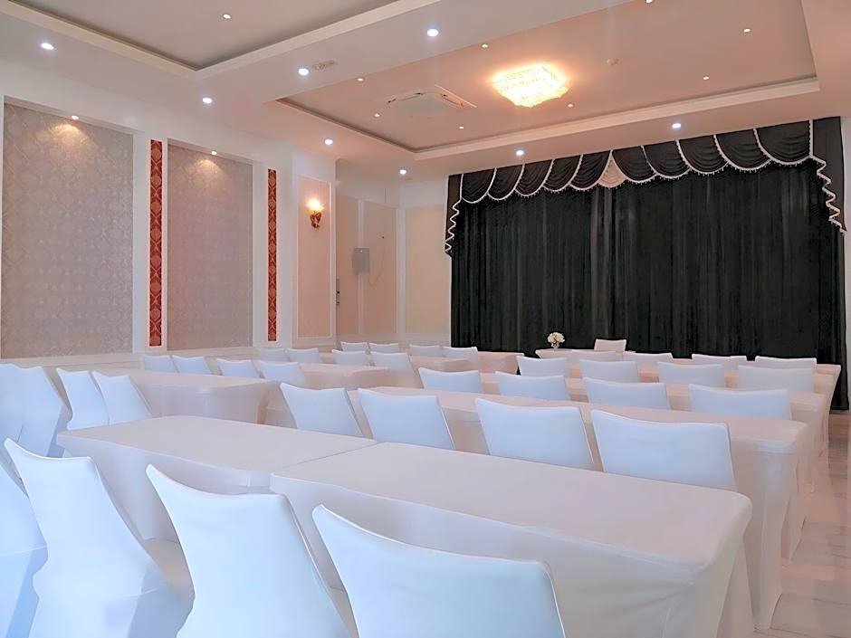 Banbua Grand Udon Hotel