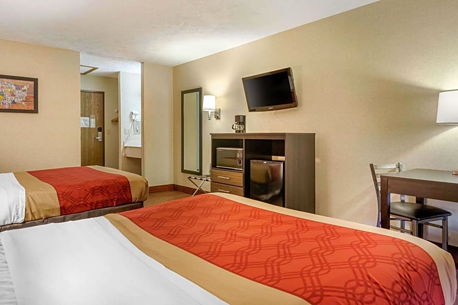 Econo Lodge Traverse City