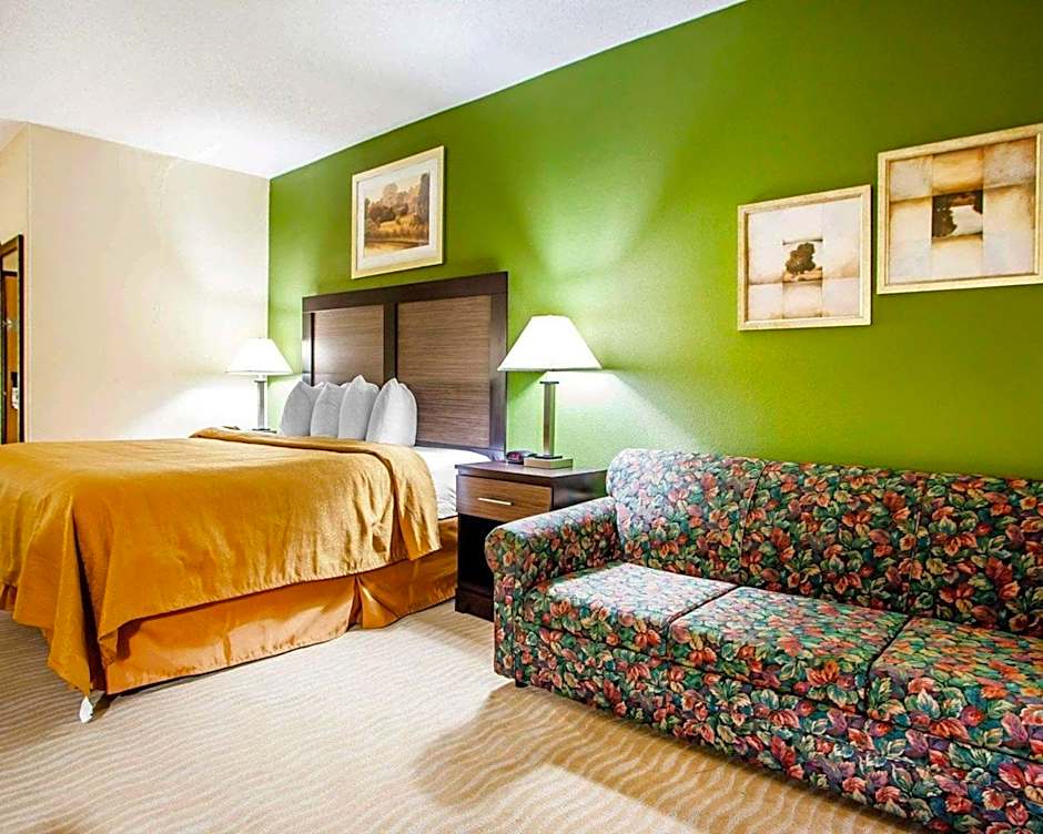 Quality Inn & Suites Champaign North - Urbana