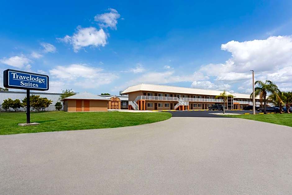 Travelodge Suites by Wyndham Lake Okeechobee