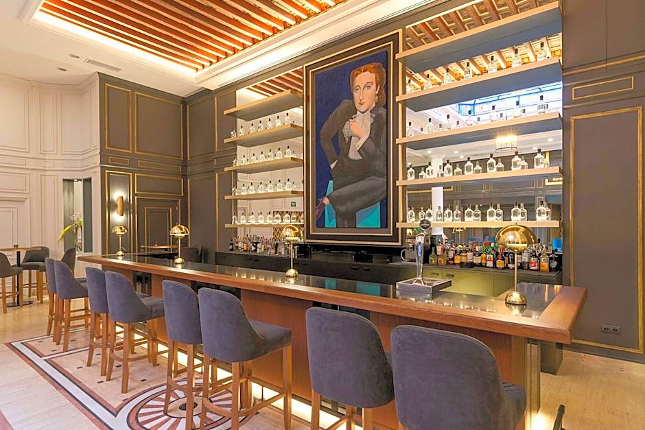Eugenia de Montijo, Autograph Collection by Marriott