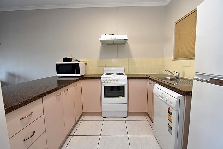 Tradewinds McLeod Holiday Apartments
