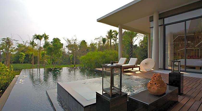 Veranda High Residence