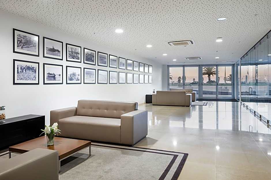 Eurostars Oasis Plaza