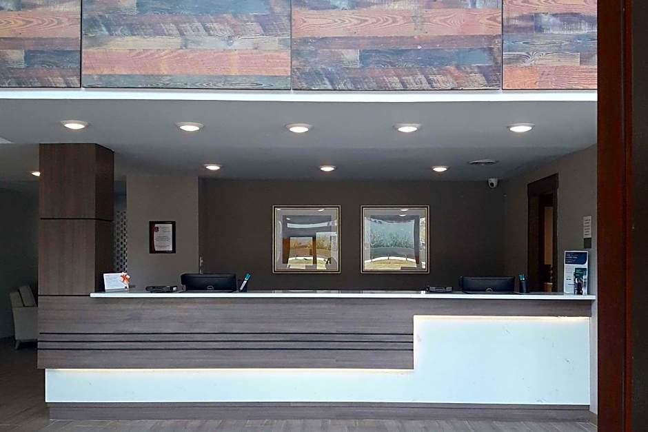 Clarion Pointe University/Expo