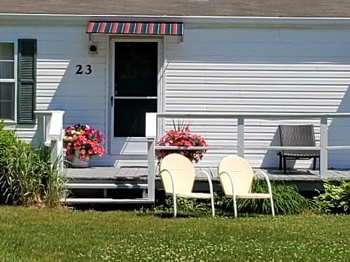 Lake View Motel