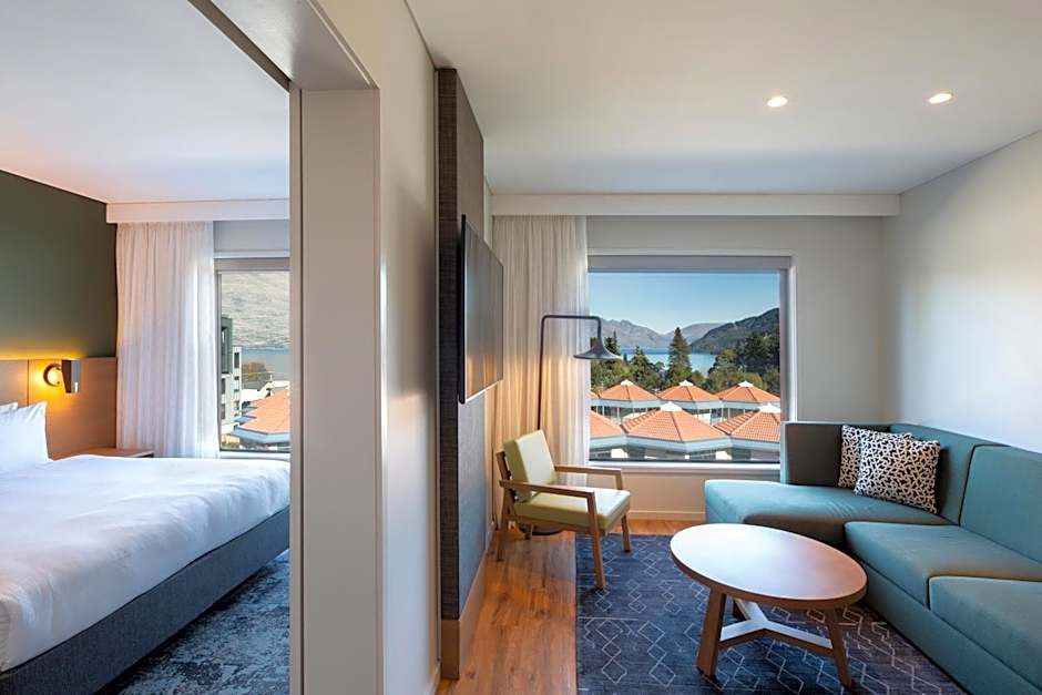 Holiday Inn Express And Suites Queenstown By IHG