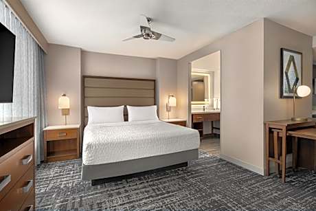 King Studio Suite - Hearing Access/Non-Smoking