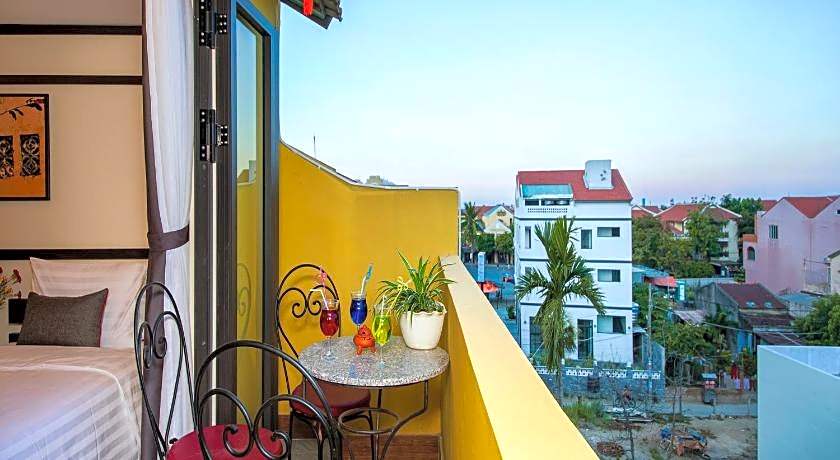 Hoi An Riverland Villa - Hoi An Center