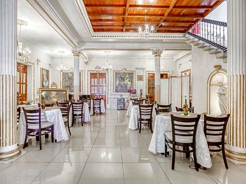 Capital O Hotel Patio Pombo