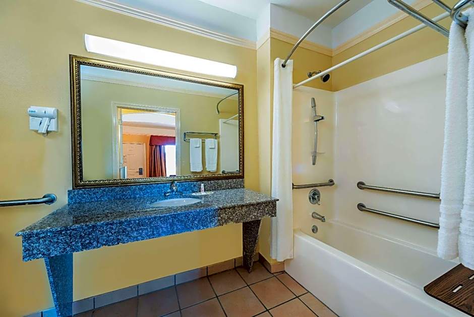 Super 8 by Wyndham Greenville