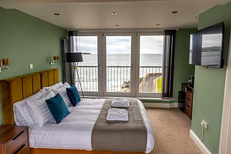 Marine Rooms