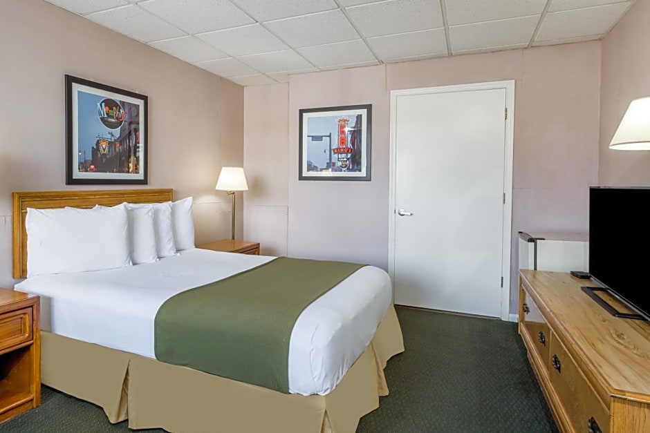 Days Inn by Wyndham Bedford