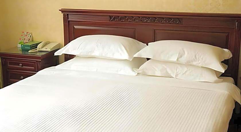 Greentree Inn Anhui Fuyang Funan East Huaihe Road Express Hotel