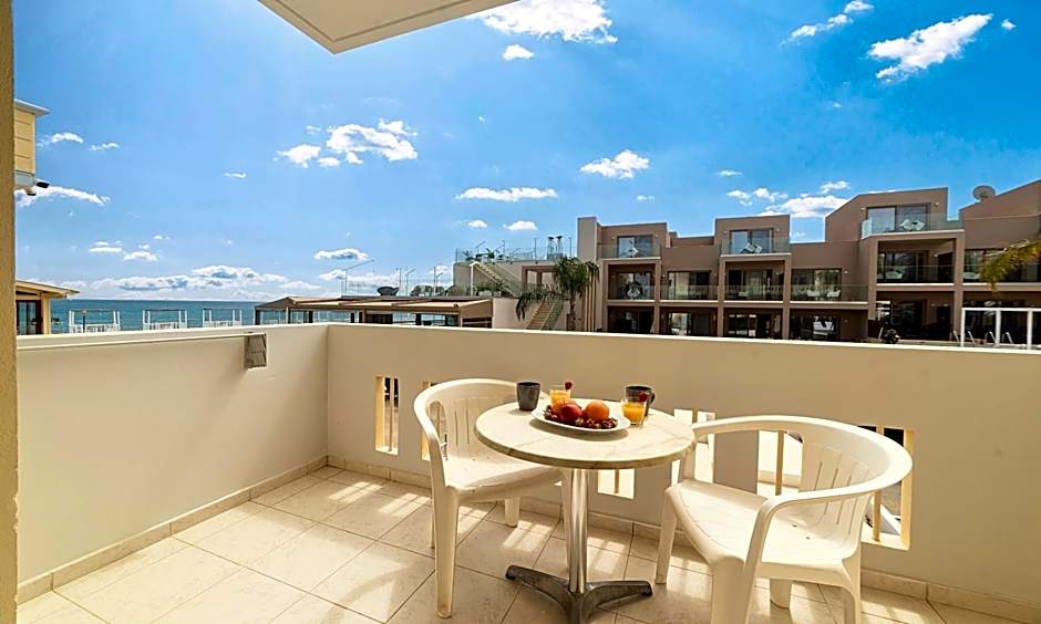 Sunlight Beach Hotel