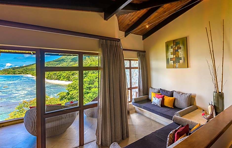 Coco de Mer and Black Parrot Suites