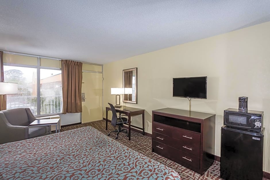 Days Inn by Wyndham Melbourne