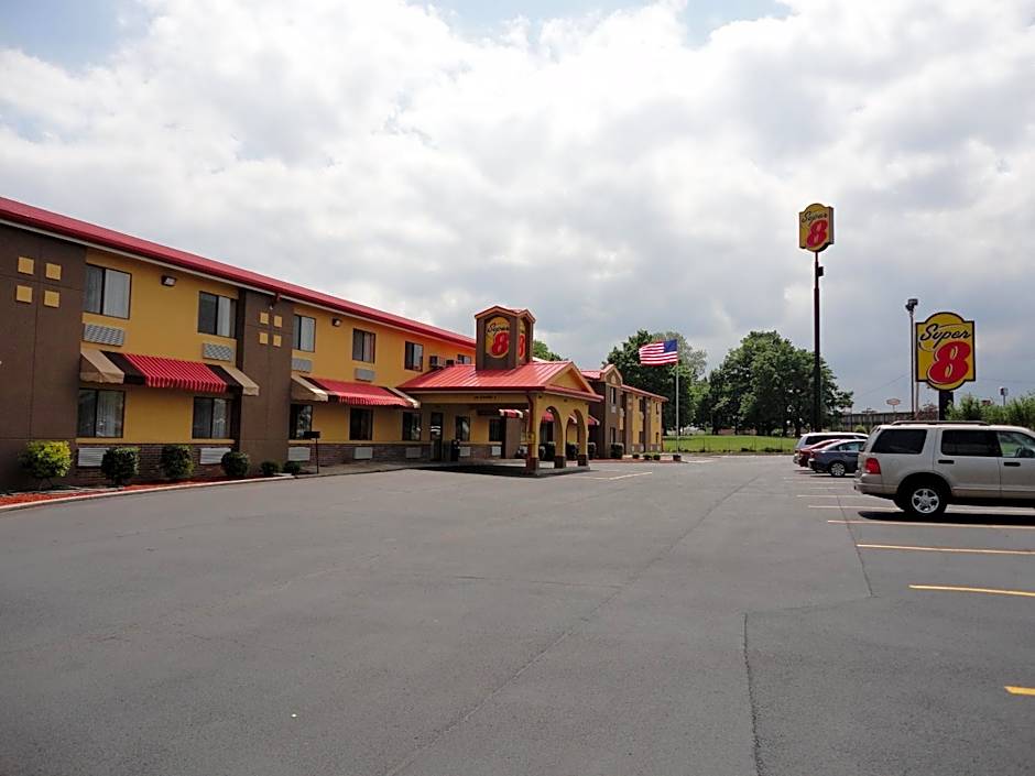 Super 8 by Wyndham Bowling Green South