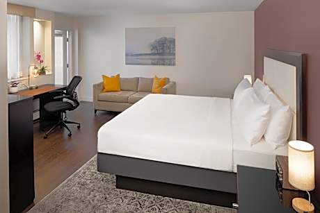 Suite with Balcony